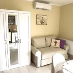 Апартаменты Barackvirag Apartmanhaz Тихань