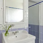 Barackvirag Apartmanhaz Тихань