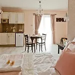 Apartament Barackvirag Apartmanhaz