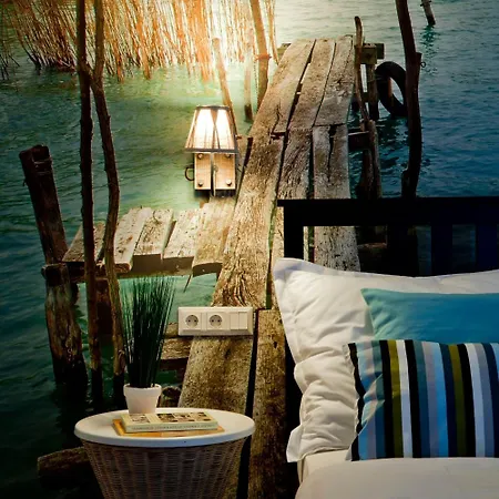 Barackvirag Apartmanhaz Lejlighed *