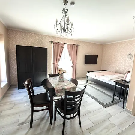 Barackvirag Apartmanhaz Tihany