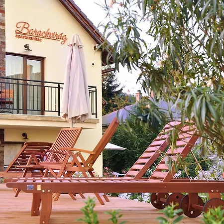 Appartement Barackvirag Apartmanhaz