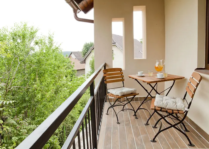 Barackvirag Apartmanhaz Διαμέρισμα Tihany