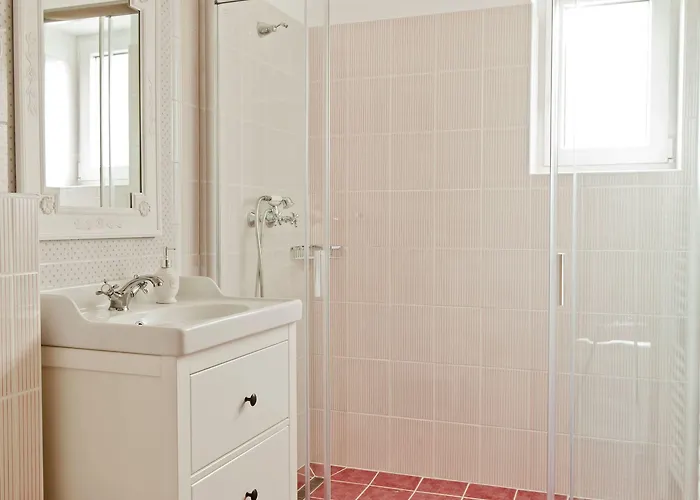 Barackvirag Apartmanhaz Tihany