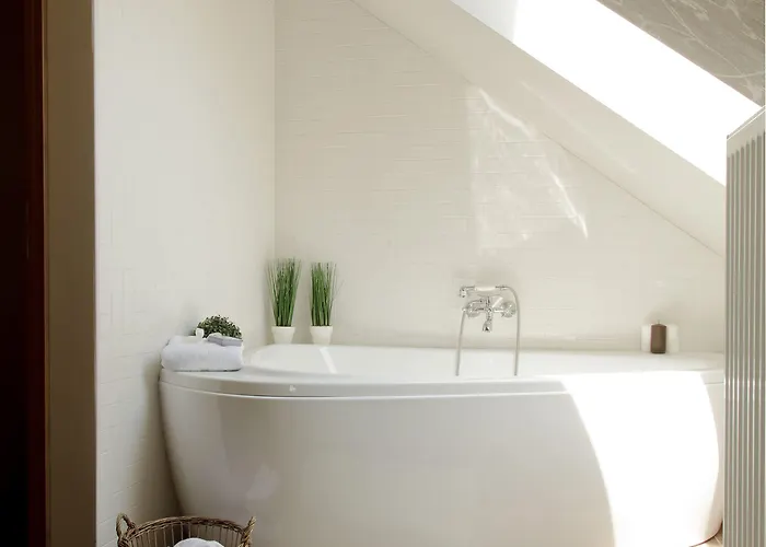 Barackvirag Apartmanhaz * Tihany