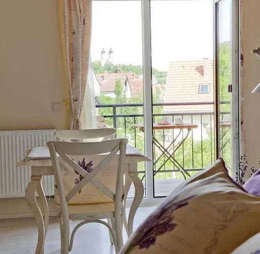 Barackvirag Apartmanhaz