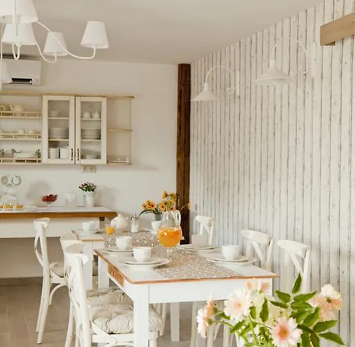 Barackvirag Apartmanhaz