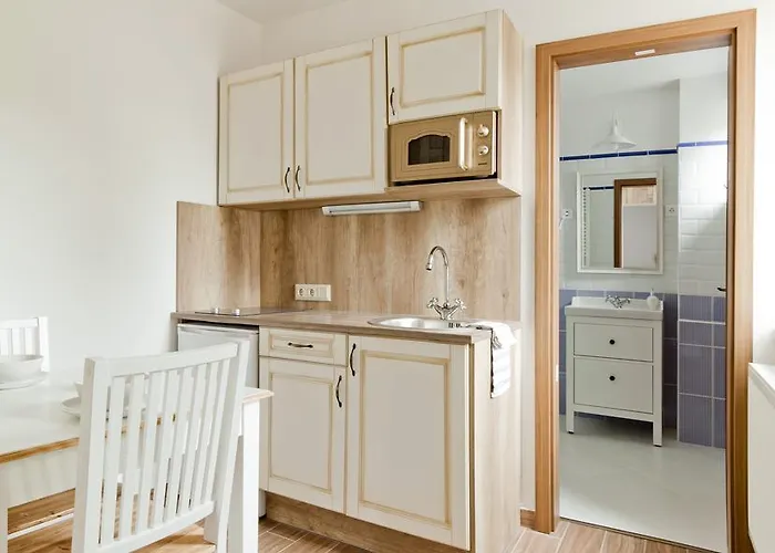 Barackvirag Apartmanhaz Tihany